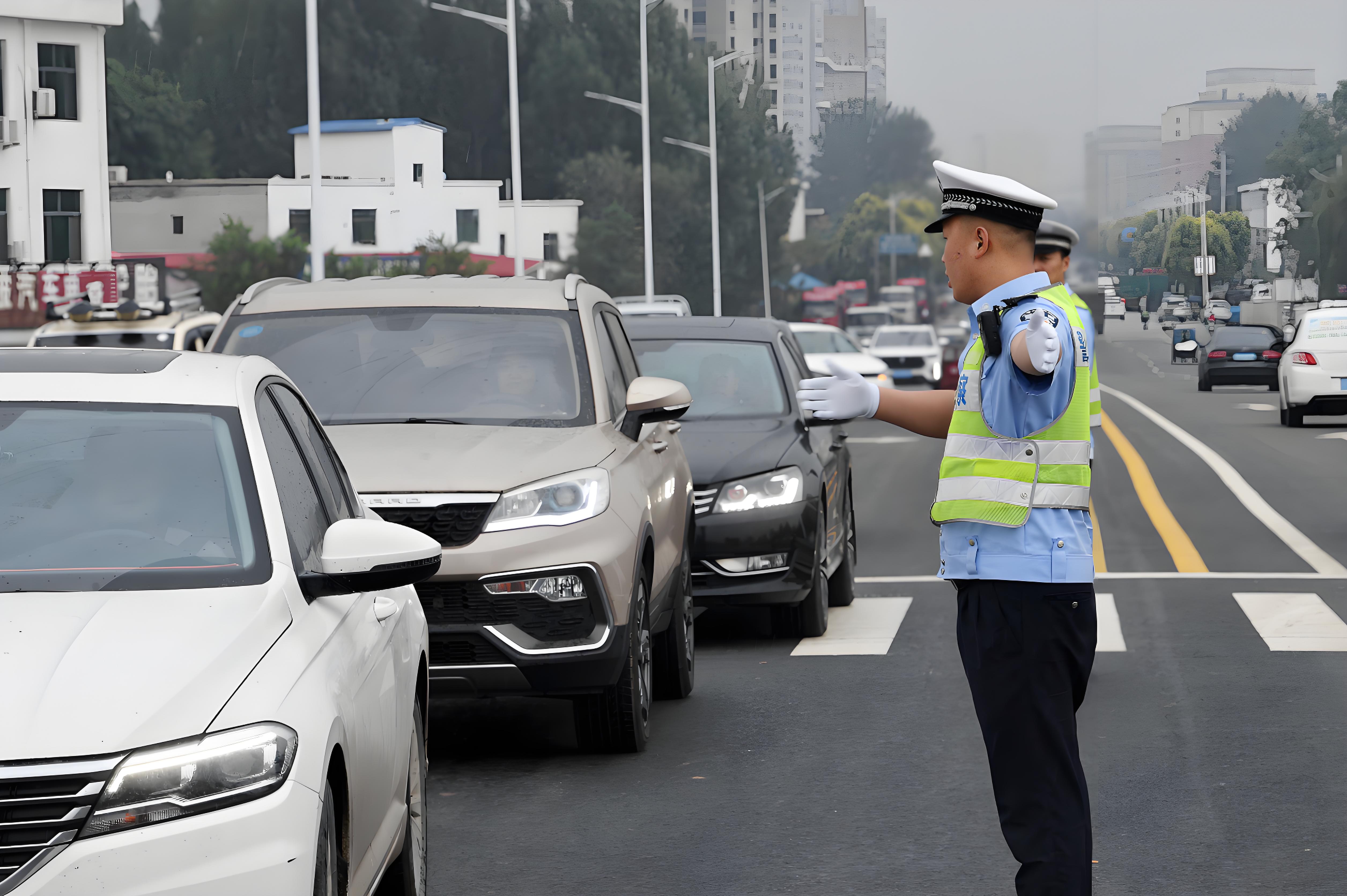 国家标准GB20653背后真相：为何选择花型晶格交通反光背心