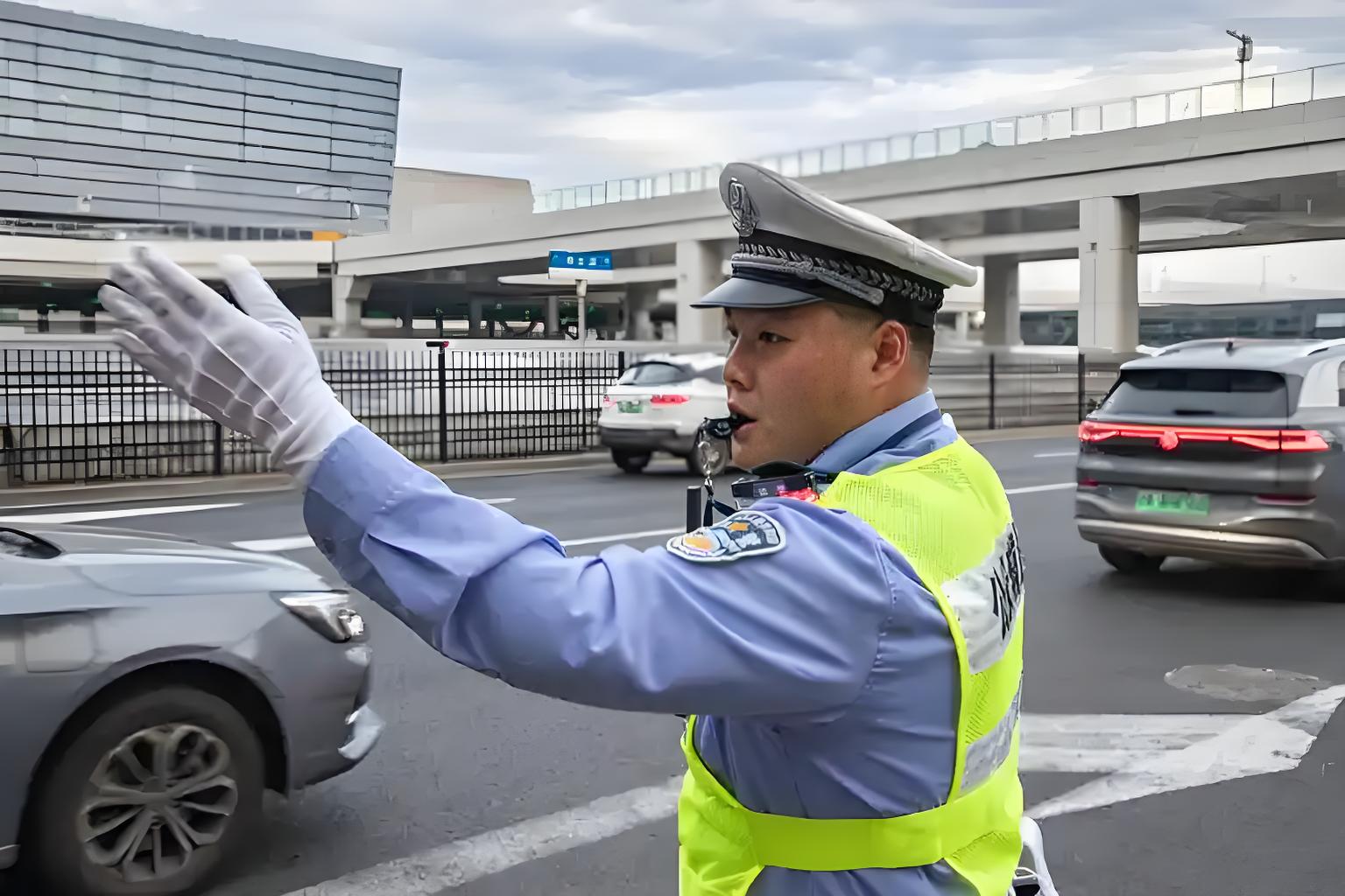 带风扇反光衣：哪些工作环境最需要它？